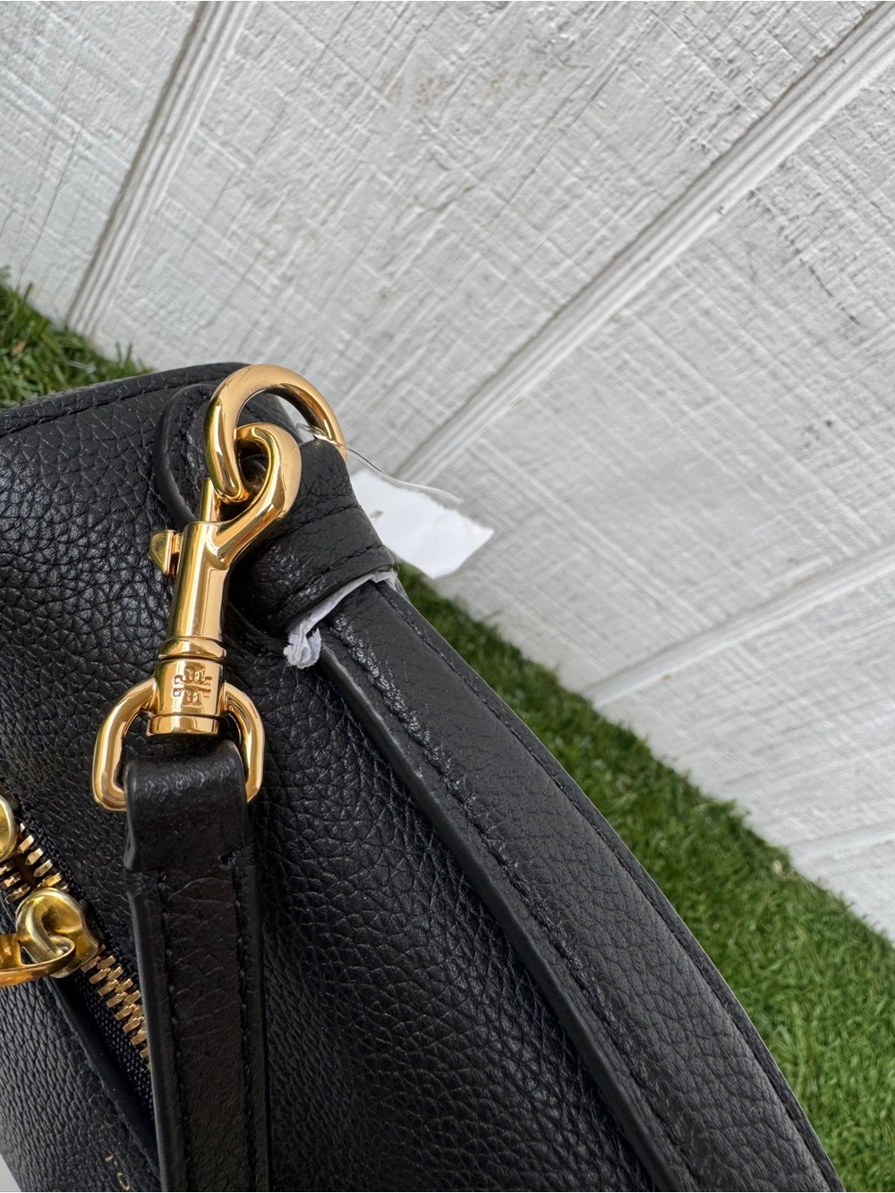 TORY BURCH SLIM ROMY TOP HANDLE
BAG in Black Leather Crossbody Bag like new - Picture 11 of 16